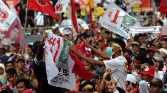 Jokowi Pamer Video Kampanye di Tegal: Saya Basah Kuyup