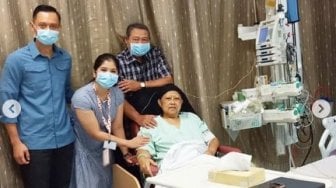 Usai Dijenguk AHY, Ani Yudhoyono yang Demam Tinggi Langsung Keluar ICU