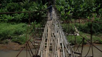 Jembatan Gantung Penghubung Cibinong-Depok Mengkhawatirkan