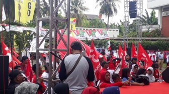 Siang Ini Jokowi Kampanye di Depok, Ribuan Massa Sudah Membludak