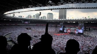 Kampanye akbar bertajuk "Konser Putih Bersatu" di Jakarta, Sabtu (13/4).[Suara.com/Arief Hermawan P]