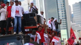 Pawai Pendukung Jokowi - Maruf dari Bundatan HI ke GBK Digoyang 'Sayur Kol'