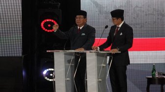 Disinggung Holding BUMN Penerbangan, Prabowo: Pak Jokowi Paham Atau Tidak?