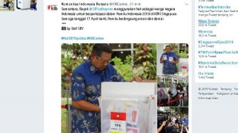 Didampingi Rocky Gerung dan Hinca Panjaitan, SBY Mencoblos di Singapura