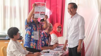 Hitung Cepat SMRC : Jokowi - Ma'ruf Amin Unggul 53,33 Persen