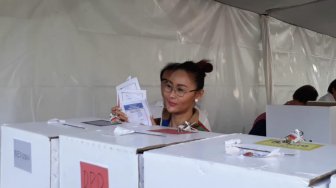 Inul Daratista Deg-degan Tunggu Hasil Akhir Perolehan Suara Pilpres 2019