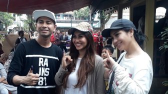 Demi Nyoblos, Raffi Ahmad Antre Satu Jam di TPS