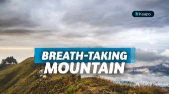 Deretan Gunung Terindah di Indonesia yang Menyimpan Cerita Misteri 