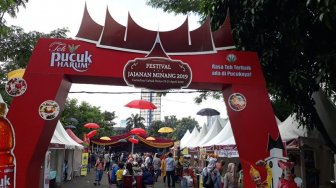 Berburu Kuliner Otentik "Orang Rantau" di Festival Jajanan Minang 2019