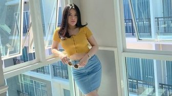 OOTD Seksi Menggoda ala Elvia Cerolline, yang Disebut Pacari Bang Billy