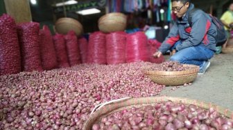 Jelang Puasa Ramadhan Harga Bawang Merah dan Putih Merangkak Naik