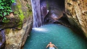 Sejuknya Air Terjun di Curug Siluwok Yogyakarta, Bikin Adem