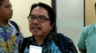 Sentil Ketua BEM UI, Ade Armando Seret Nama Veronica Koman