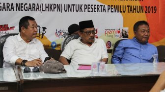 Perwakilan Parpol Serbu KPU Kota Surabaya, Laporkan Kecurangan