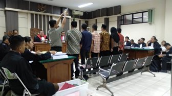 Jadi Saksi Korupsi Mading Elektronik, Bupati Kendal Mengaku Tidak Tahu