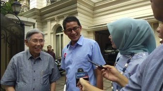 Kwik Kian Gie Bertemu Sandiaga, Ngobrol soal Dansa Bukan Politik