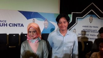 Demi Privasi, Cut Meyriska Tak Campuri Keputusan Roger Danuarta Jadi Mualaf