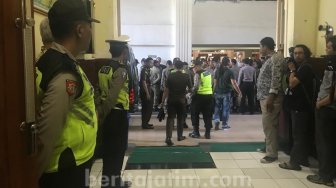 Pembacaan Tuntutan, Sidang Ahmad Dhani Dijaga Ketat Polisi hingga Satpol PP