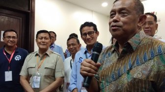 Malam-malam, Sandiaga Inspeksi Rekapitulasi Data C1 di Kantor BPN