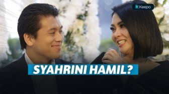 Sahabat Sebut Reino Barack Junior akan Hadir, Syahrini Hamil? 