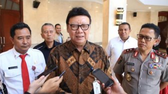 Menteri Tjahjo Bantah Kesaksian Agus Maksum Soal 17,5 Juta DPT Siluman