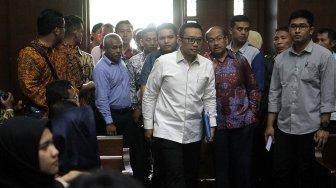 Menteri Pemuda dan Olahraga (Menpora) Imam Nahrawi saat tiba di Pengadilan Tipikor, Jakarta, Senin (29/4). [Suara.com/Arief Hermawan P]