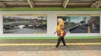 Pembangunan taman spot budaya di kawasan Dukuh Atas, Jakarta, Selasa (30/4). [Suara.com/Muhaimin A Untung]