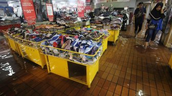 Mall di Surabaya Terendam Banjir