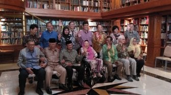 Dahlan Iskan, Mahfud MD sampai Istri Gus Dur Bertemu Habibie