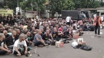 Ratusan Pelaku Vandal May Day di Bandung Dibotaki Secara Massal