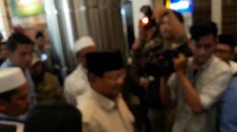 Sambut Prabowo di Acara Ijtima III, Pendukung: Kasih Jalan Pak Presiden!