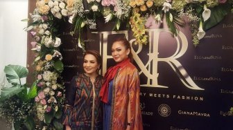 ElgaandRina Hadirkan 50 Outfit Tenun & Bordir untuk Fashionista Tanah Air