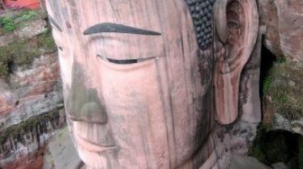 Rampung Direnovasi, Patung Buddha Terbesar di Dunia Kembali Dibuka