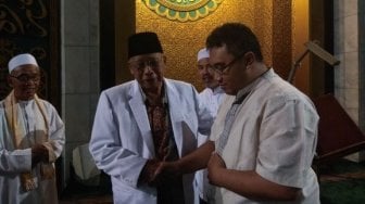Hidayah Ramadan Tuntun Andreas Menjadi Mualaf di Masjid Al Akbar Surabaya