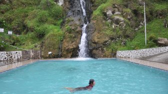 Pesona Wisata Air Terjun Bukit Gibeon