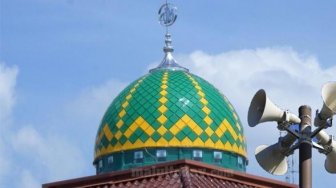 Jemaah Naqsabandiyah di Padang Mulai Puasa Hari Ini