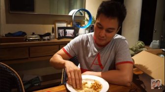 Sahur Pertama dengan Istri, Baim Wong Malah Masak Telur Kecap Sendiri?