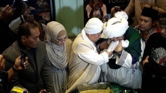 Opick Diamanahkan Bawa Sehelai Rambut Nabi Muhammad ke Indonesia