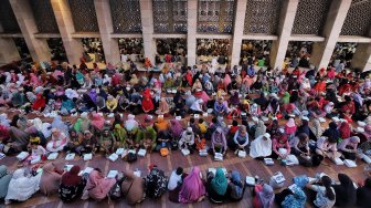 Jadwal Buka Puasa Banten Hari Ini, Bonus Resep Es Mentimun Biji Selasih