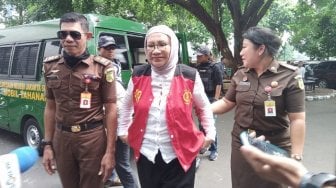 Hadapi Sidang Pemeriksaan, Ratna Sarumpaet Tak Kuat Puasa