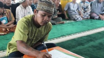 Masuk Islam, Narapidana Ini Pilih Masuk Pesantren Setelah Bebas