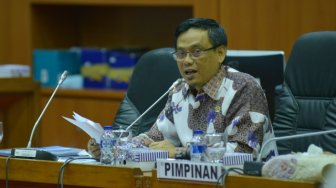 DPR Minta Pemerintah Selesaikan Masalah Tunjangan Guru