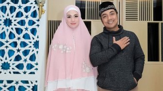 Bukber, Celine Evangelista Kenakan Hijab Syar’i Meski Nonmuslim