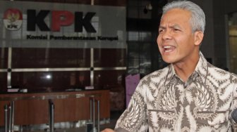 Protes Gaji Rp 8 Juta Dibilang Wajar, Ganjar Pranowo: Pintar Bukan Jaminan