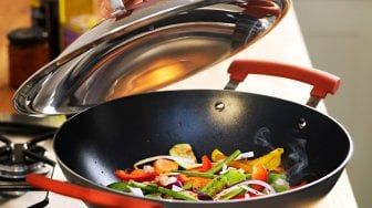 Persiapan Masak Hidangan Lebaran, Harus Pilih Peralatan Masak yang Sesuai