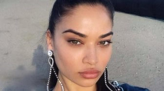 Cantiknya Shanina Shaik, Model Victoria's Secret Berdarah Pakistan