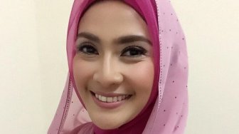 Berhijab Selama Ramadan, Maudy Koesnaedi Akui Masih Sering Lepas 