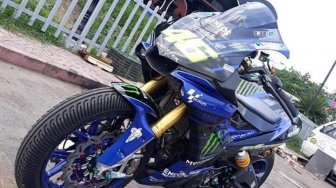 Sekilas Mirip Yamaha YZF R1M, Motor Bebek Modifikasi Ini Bikin Terkecoh