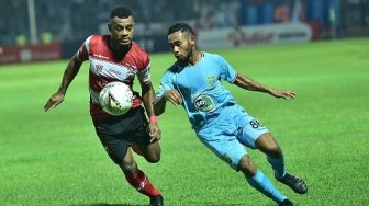 Madura United Permalukan Persela di Stadion Surajaya