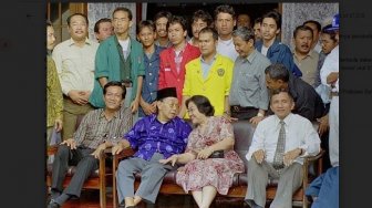 Khofifah Unggah Foto Kebersamaan Megawati dan Amien Rais, Ada Apa?